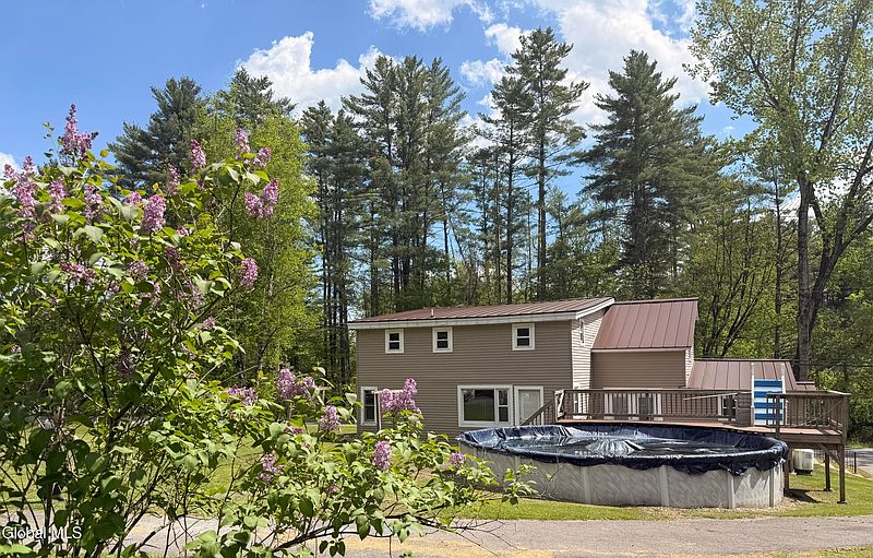 4th image of 277 Hadlock Pond Road