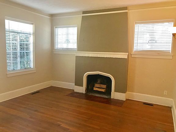 3rd image of 3562 Hedrick St