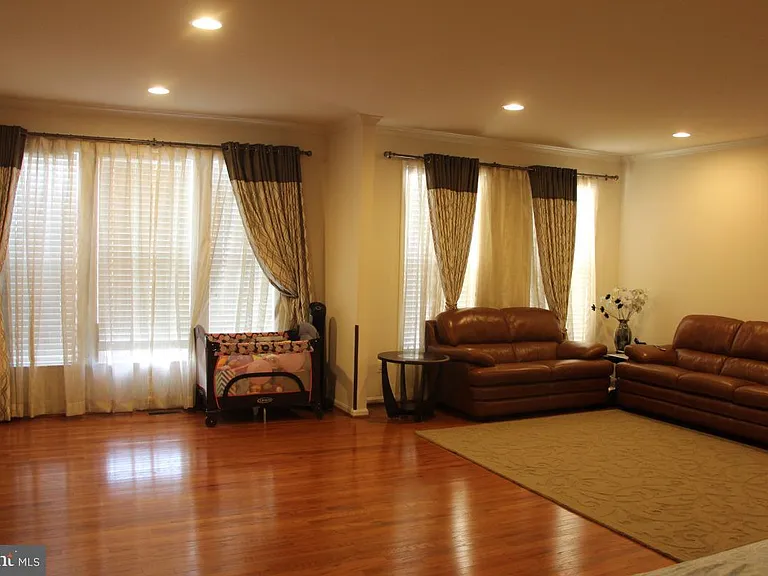 42387 Trellis Sq — Photo 9