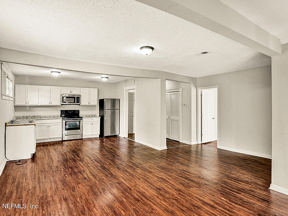 5th image of 1433 W 33RD Street