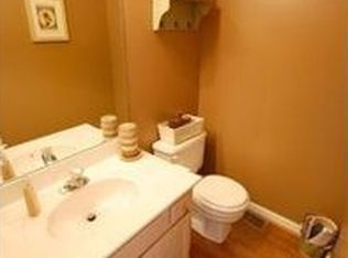 164 Old Village Ln, Bethel Park, PA 15102