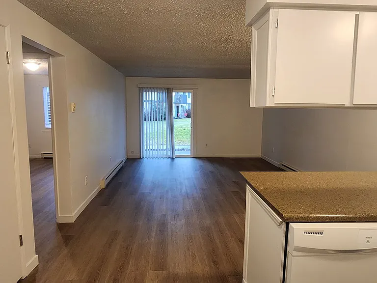 Eastern View Terrace Apartments — Photo 14