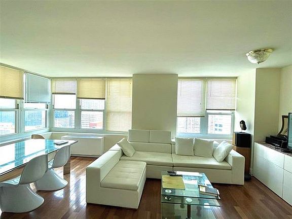 4th image of 88 Morgan St APT 2608