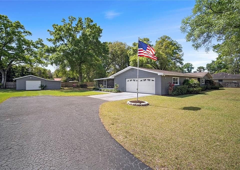 1st image of 810 Orange Blossom Ln