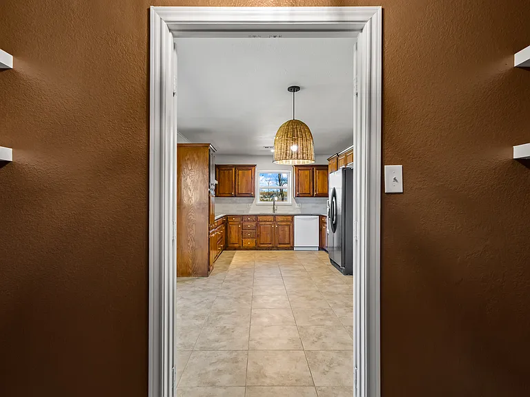 170 N Meadowbrook Dr — Photo 10