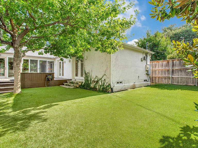 4641 Belclaire Ave — Photo 18