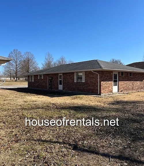 703 Rusty Ln — Photo 7