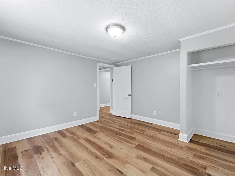 127 Moosehart Ave — Photo 11