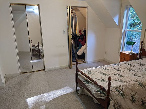 5th image of 22 Fuller St