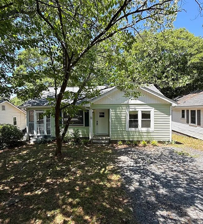 1st image of 528 Barrington Dr