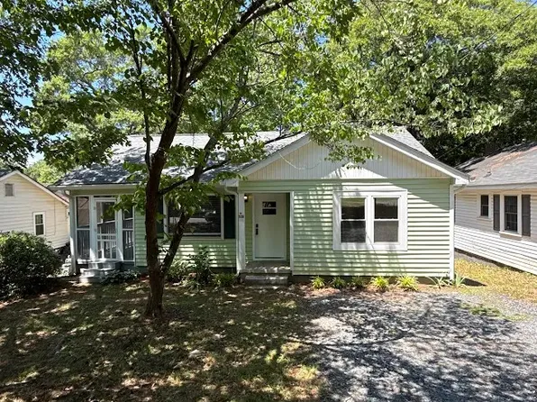 528 Barrington Dr, Roswell, GA 30075