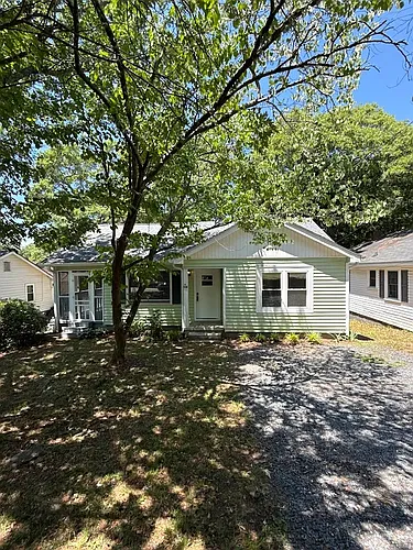528 Barrington Dr Photo 1