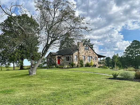 8020 Corryton Rd, Corryton, TN 37721