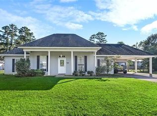 2084 Dupard St, Mandeville, LA 70448