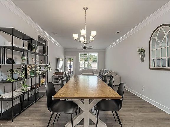 5th image of 209 Stamm Dr