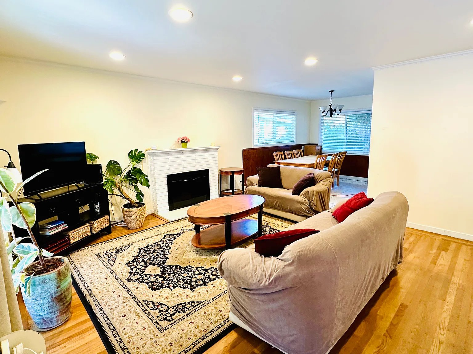 2316 Cooley Ave — Photo 1