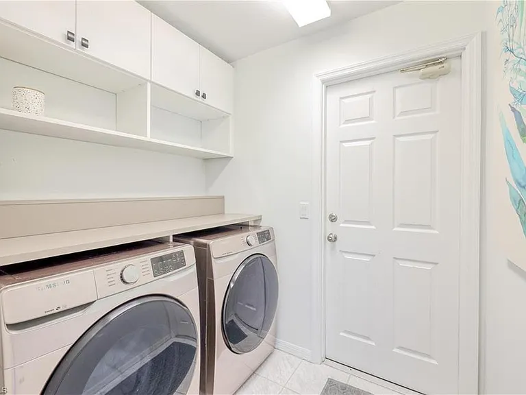 22589 Island Lakes Dr — Photo 29