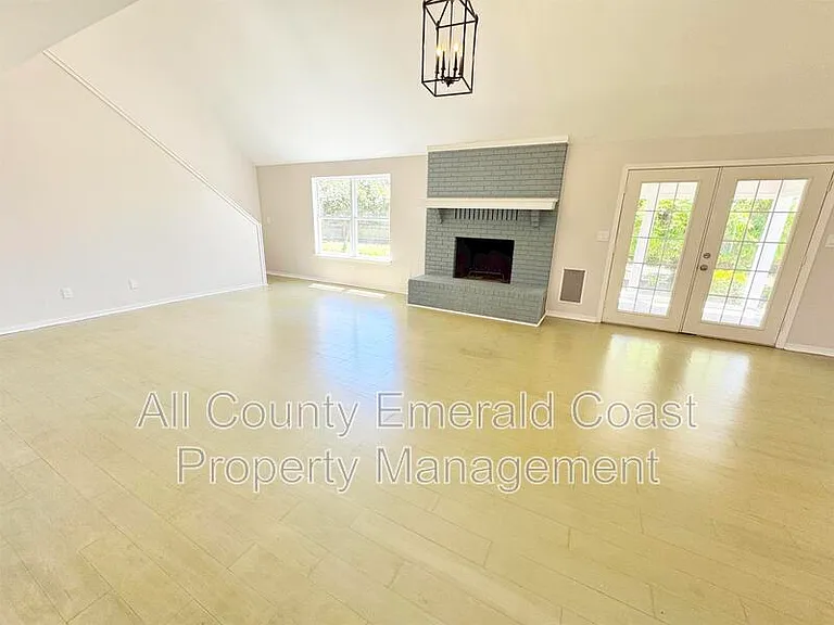 710 Swan Ln — Photo 18