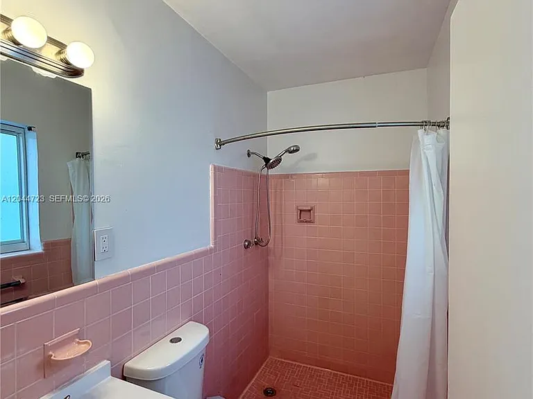 1415 Genoa St — Photo 14