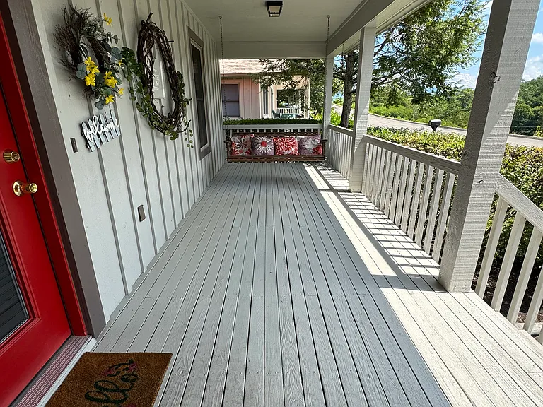 626 Pioneer Trl — Photo 2