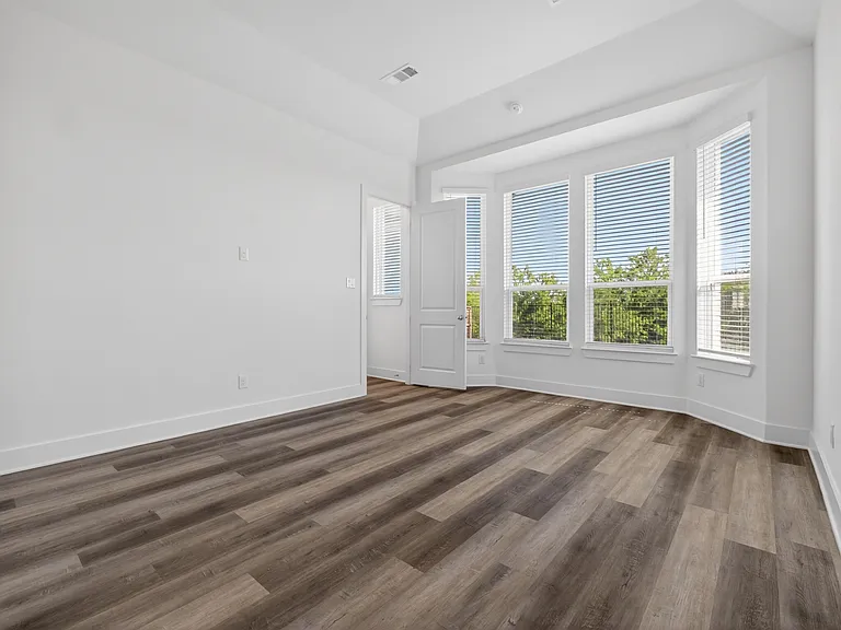 422 Firecrest Ln — Photo 17