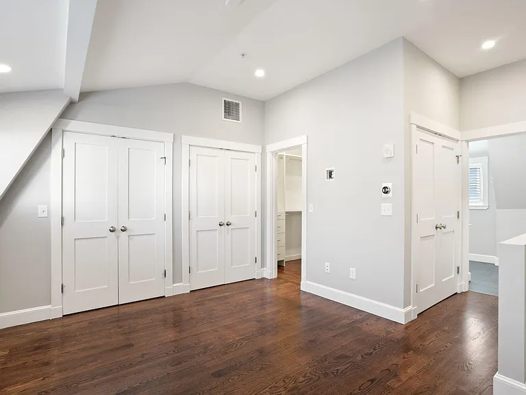 Primary suite bedroom, 3rd floor (vacant)