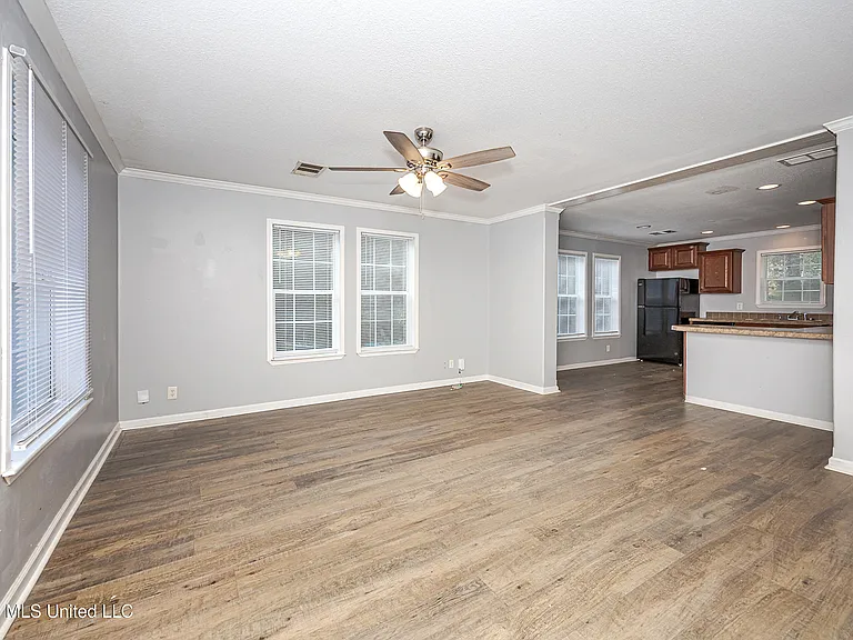 6003 E Lamar St — Photo 10
