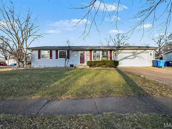 2011 Aristocrat Dr, Florissant, MO 63031