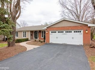 230 Waverly Rd, Barrington, IL 60010