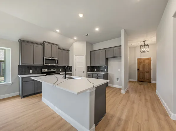 2453 Sundial Ln, Cleburne, TX 76031