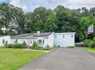19 Cindy Ln, Bethel, CT 06801