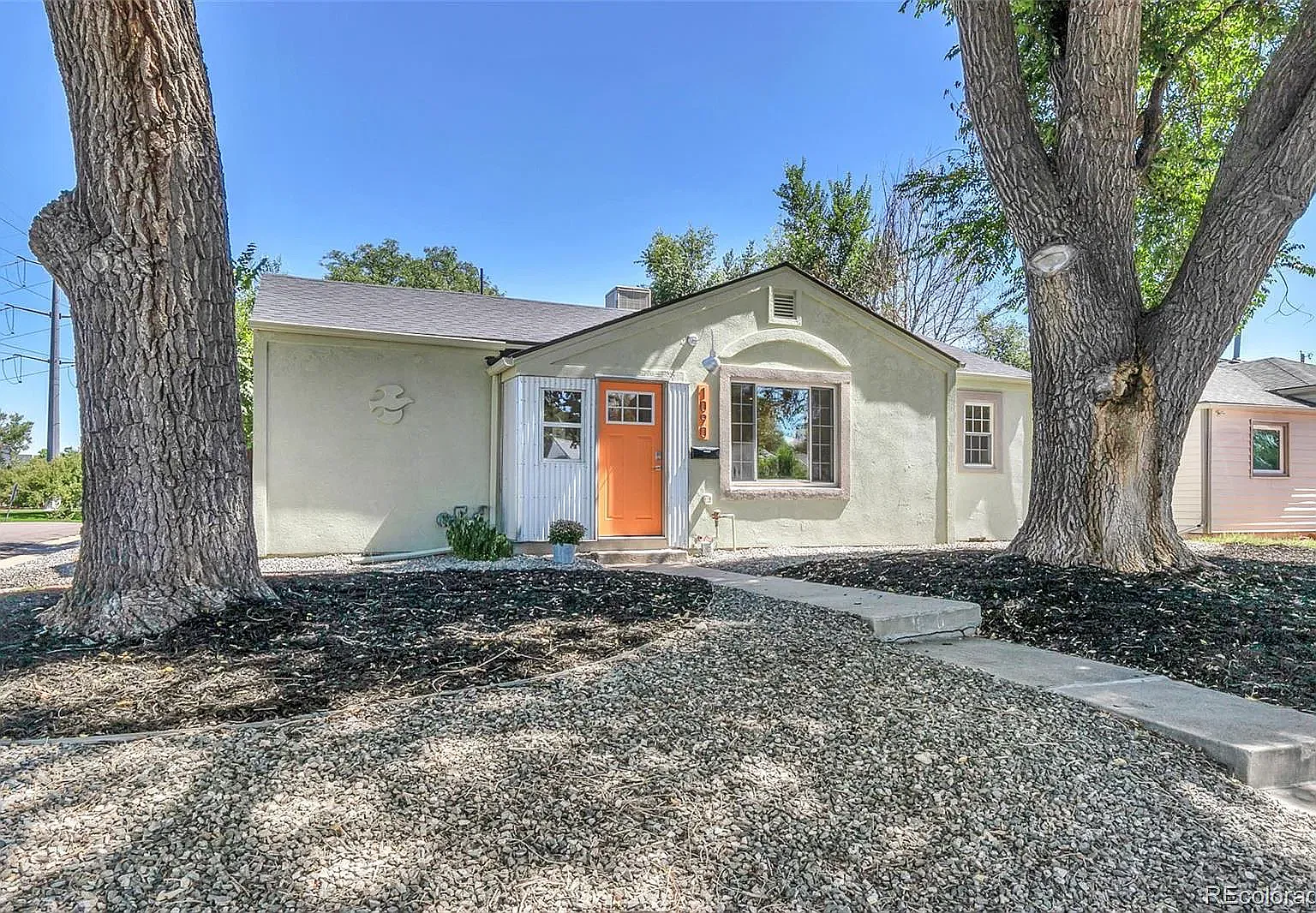 2 bed, 950 sqft, $2,500 — Photo 1