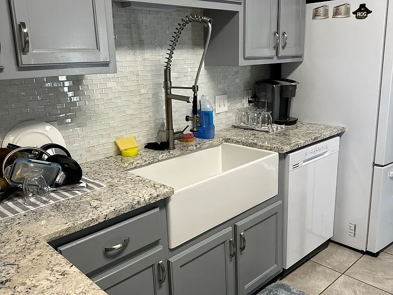 Comstock Dr — Photo 14
