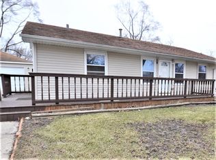 19 E Streamwood Blvd, Streamwood, IL 60107