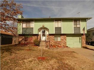 218 E Rosewood Ln, Derby, KS 67037