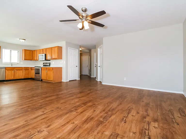 3076 W Carlos Ln — Photo 5