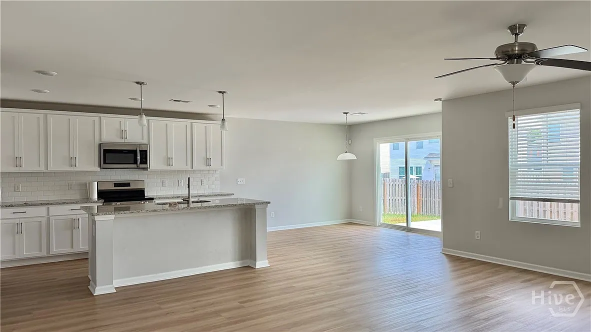 Building Photo - 37 Stetson Dr