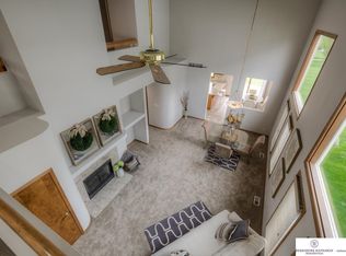 17475 Riviera Dr, Omaha, NE 68136