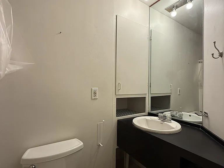 24 Warren Ave — Photo 11