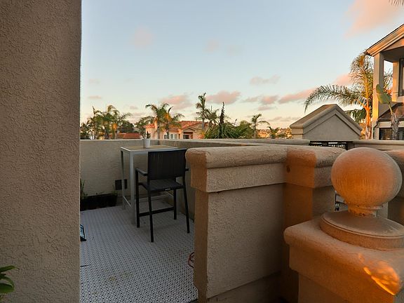 3rd image of 918 Sealane Dr Unit A