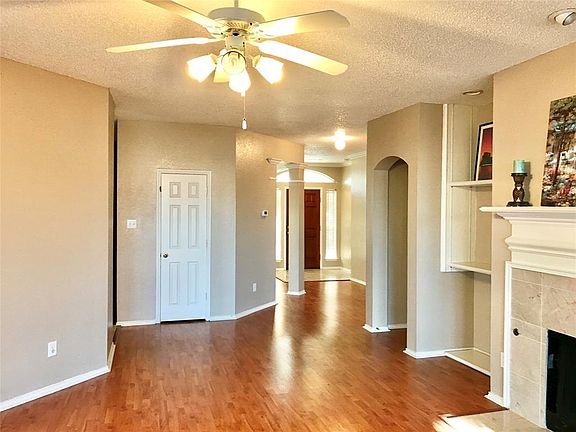 2nd image of 3406 Willowcreek Dr
