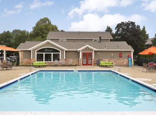 2821 Pheasant Hollow Dr #107, Plainsboro, NJ 08536