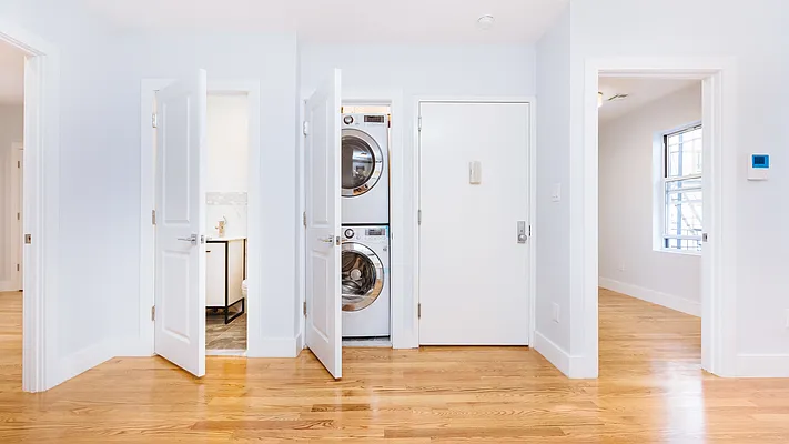 Rented by Nooklyn NYC LLC | media 6