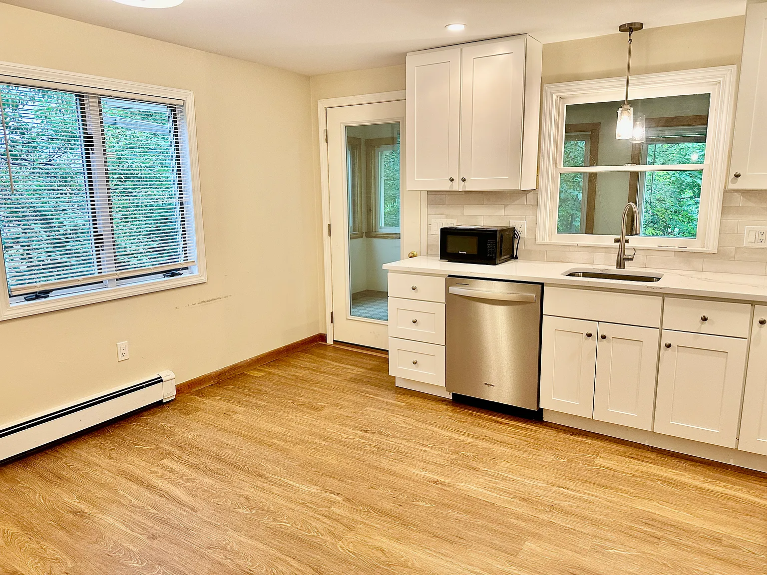 3 bed, 1600 sqft, $4,000 — Photo 3