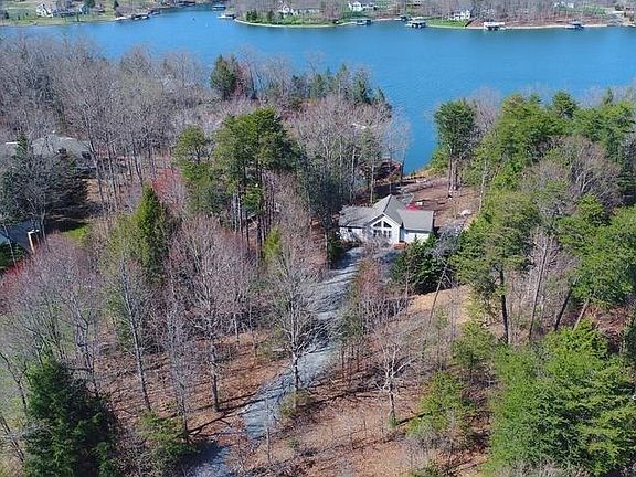 2nd image of 1062 Tall Pines Dr
