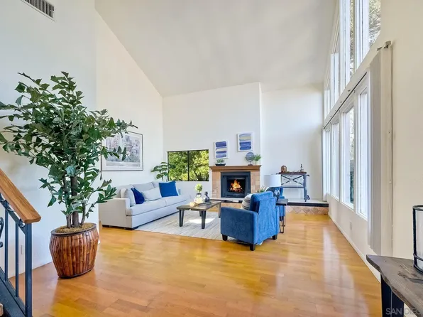 4393 Caminito De La Escena, San Diego, CA 92108