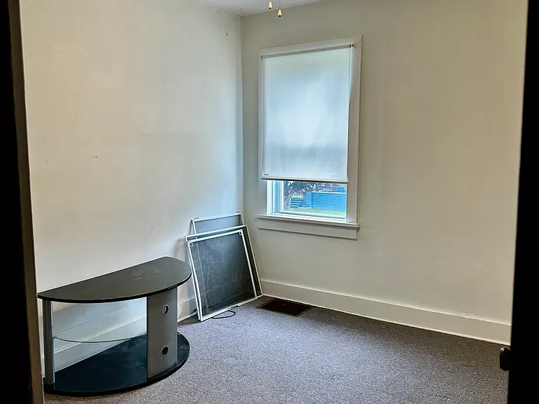 305 School St — Photo 12