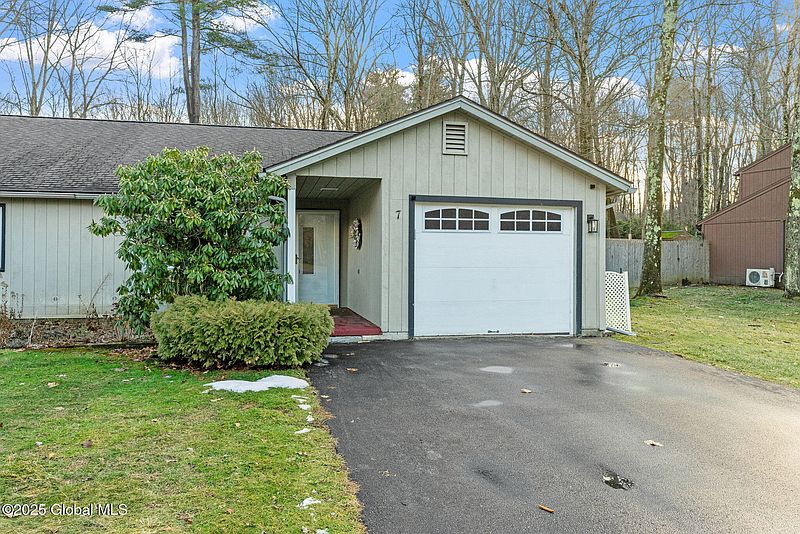 4th image of 7 Glenbrook Drive