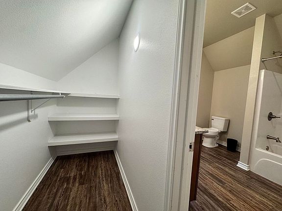3rd image of 305 Maple Ave