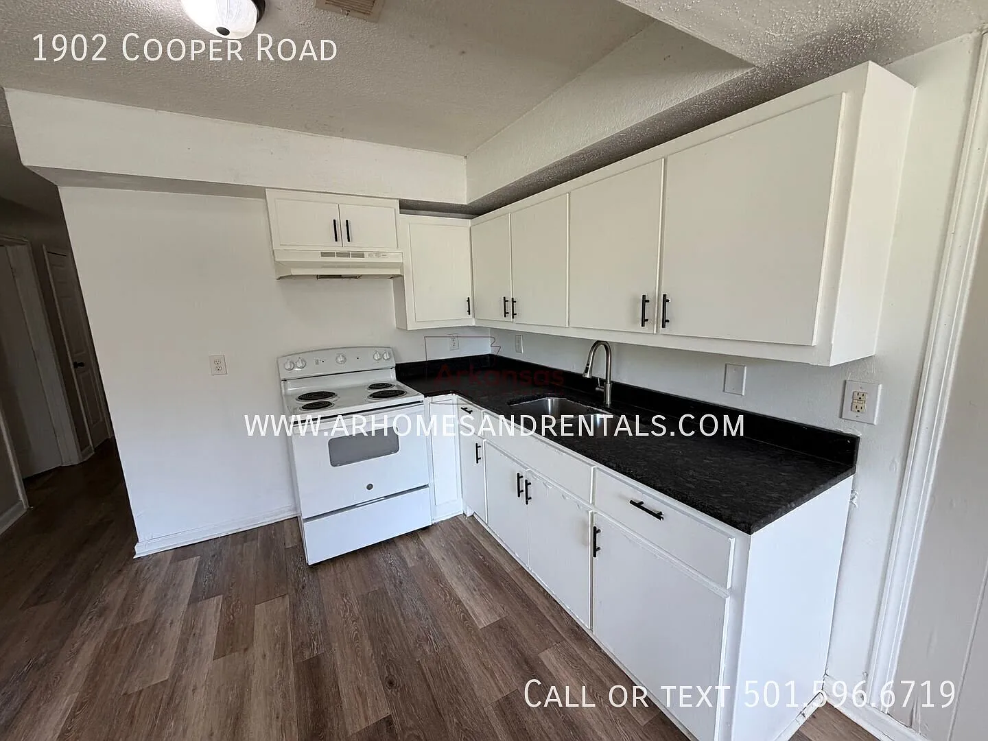 1/2 Off First Month's Rent ~ 1902 Cooper Road - 4 Bedrooms | 2 Bathrooms — Photo 4